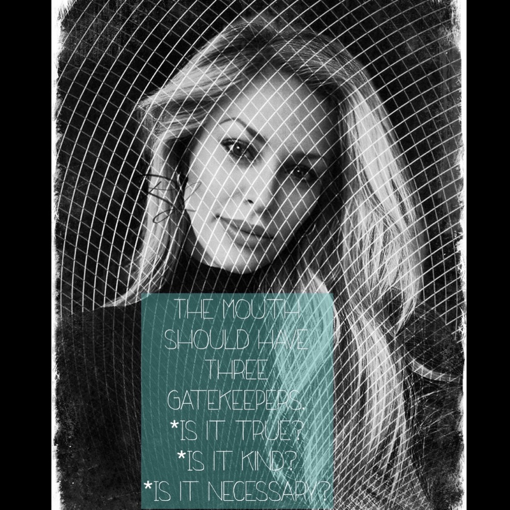 2025 College World Series Tee. NWT